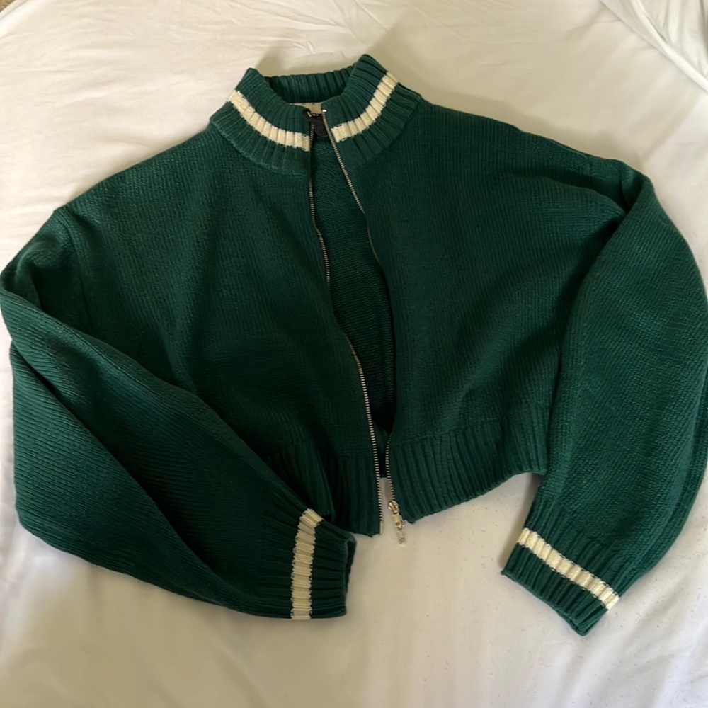 Green Crop Top Sweater